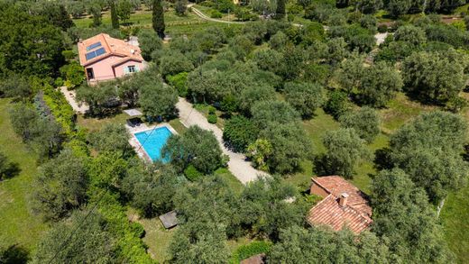 Luxury home in Châteauneuf-Grasse, Alpes-Maritimes