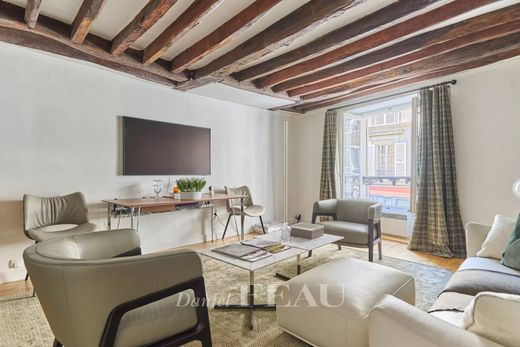Apartment in Tour Eiffel, Invalides – Ecole Militaire, Saint-Thomas d’Aquin, Paris