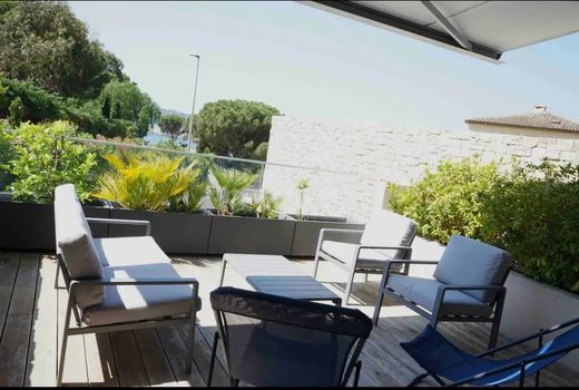 Apartment in Roquebrune-sur-Argens, Var