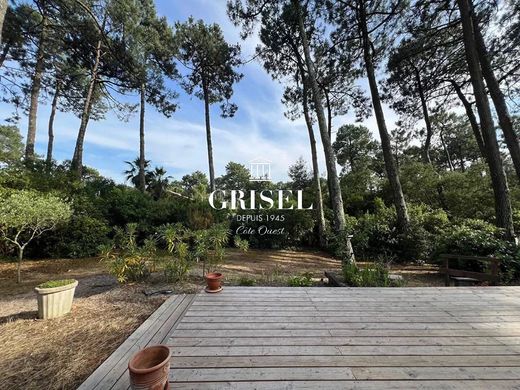 Lège-Cap-Ferret, Girondeの高級住宅