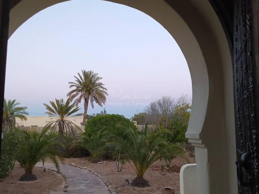 Вилла, Мидун, Gouvernorat de Médenine