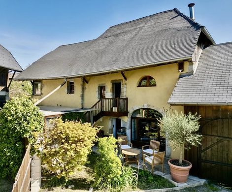 Rural or Farmhouse in Sillingy, Haute-Savoie