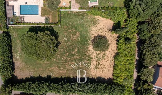 Teren w Saint-Rémy-de-Provence, Bouches-du-Rhône