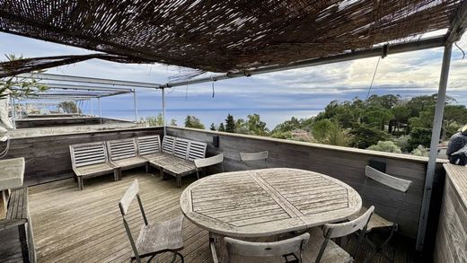 Apartment in Èze, Alpes-Maritimes