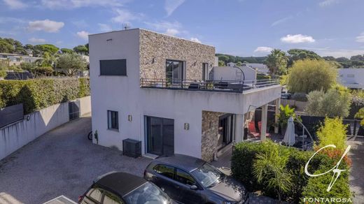 ‏וילה ב  Saint-Raphaël, Var