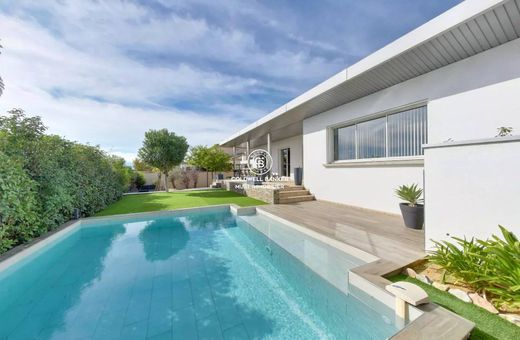 Villa in Perpignan, Pyrénées-Orientales