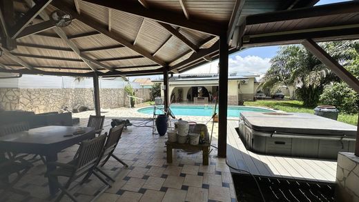 Villa in Matoury, Arrondissement de Cayenne