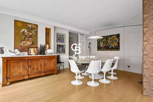 Apartment in La Muette, Auteuil, Porte Dauphine, Paris