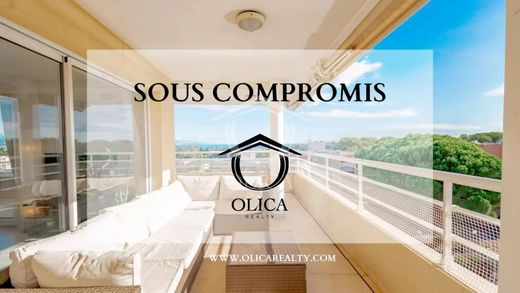 Antibes, Alpes-Maritimesのアパートメント