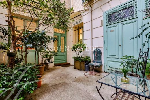 Luxury home in La Muette, Auteuil, Porte Dauphine, Paris