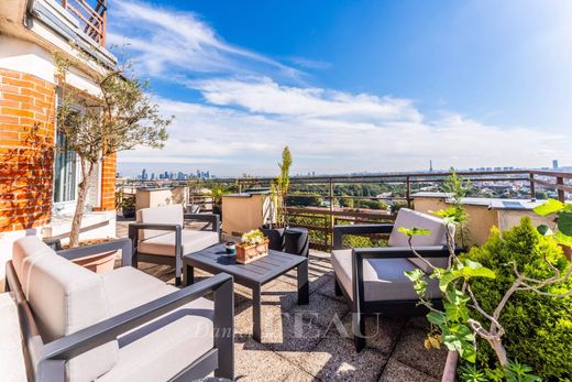 Apartment in Saint-Cloud, Hauts-de-Seine