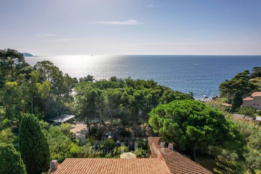 Casa di lusso a Carqueiranne, Var