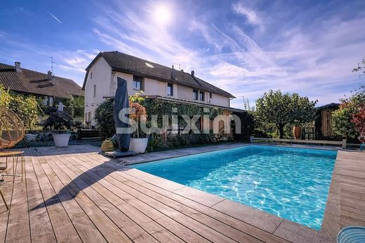 Luksusowy dom w Saint-Genis-Pouilly, Ain