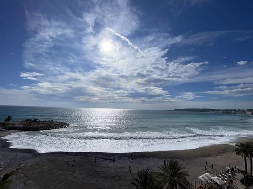 Apartment / Etagenwohnung in Menton, Alpes-Maritimes