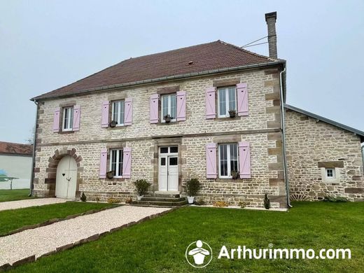 Boerderij in Sainte-Marie-en-Chaux, Haute-Saône