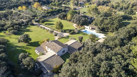 Eygalières, Bouches-du-Rhôneの高級住宅