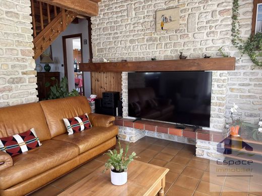 Maison de luxe à Aigrefeuille-d'Aunis, Charente-Maritime