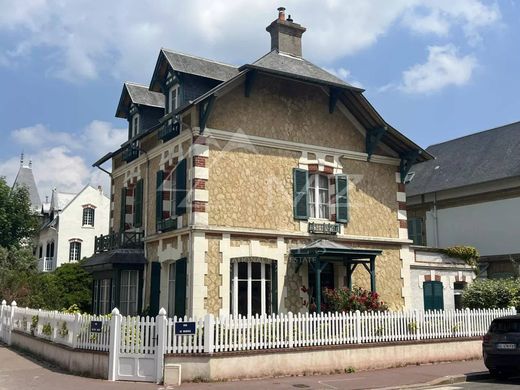 Luxus-Haus in Deauville, Calvados