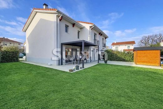 Luxury home in Prévessin-Moëns, Ain