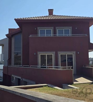 Casa di lusso a Santa Maria da Feira, Distrito de Aveiro