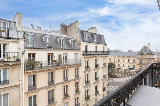 ‏בתי יוקרה ב  כנסיית סן-סולפיס, Paris