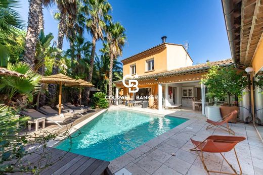 Casa di lusso a Sainte-Maxime, Var