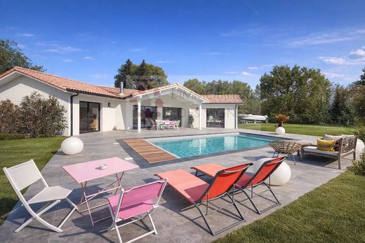 Вилла, Martillac, Gironde