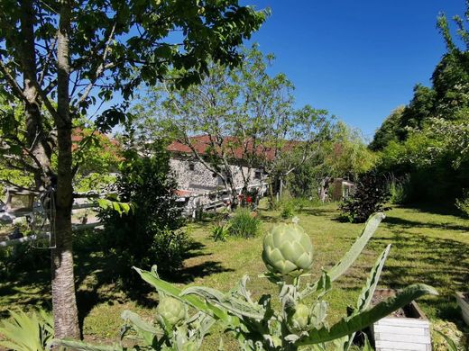 Πολυτελή κατοικία σε Aurillac, Cantal