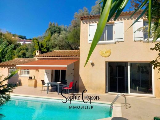 Villa à Les Adrets-de-l'Estérel, Var