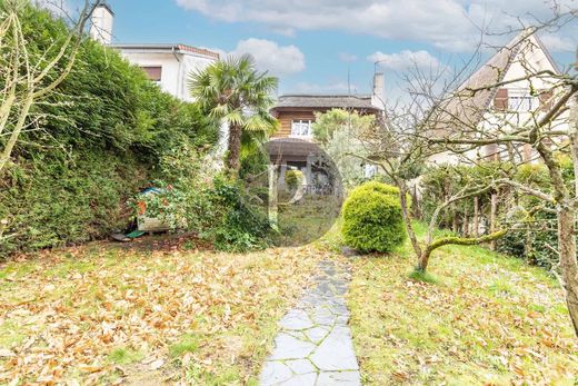 Casa di lusso a Châtenay-Malabry, Hauts-de-Seine