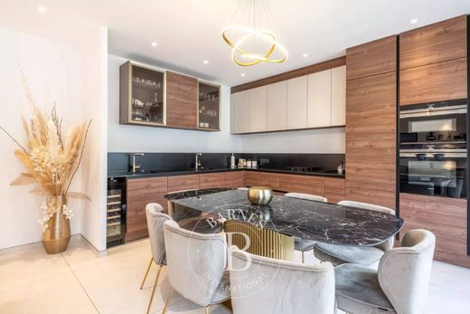 Apartment / Etagenwohnung in Lyon, Rhône