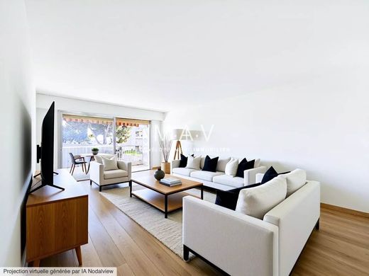 Appartement à Saint-Laurent-du-Var, Alpes-Maritimes