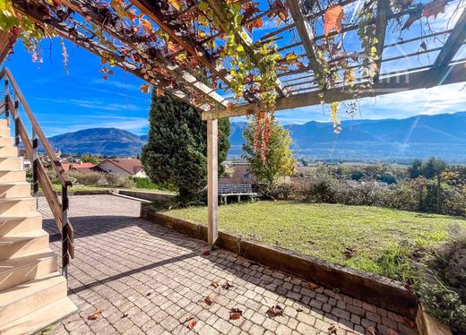 Luxe woning in Le Touvet, Isère