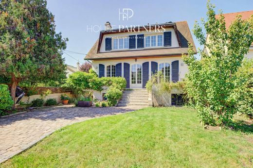 Luxury home in Chatou, Yvelines