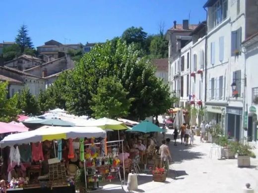 Элитный дом, Aubeterre-sur-Dronne, Charente
