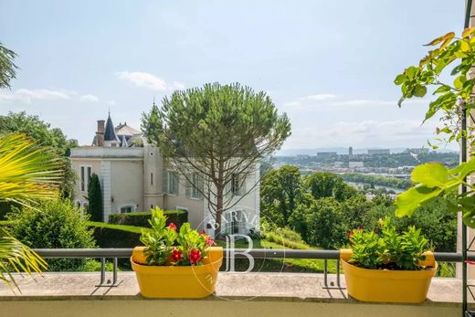 Apartment in Caluire-et-Cuire, Rhône