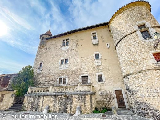 Zamek w Saint-Marcellin, Isère