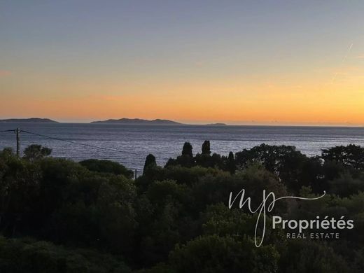 Appartamento a Rayol-Canadel-sur-Mer, Var