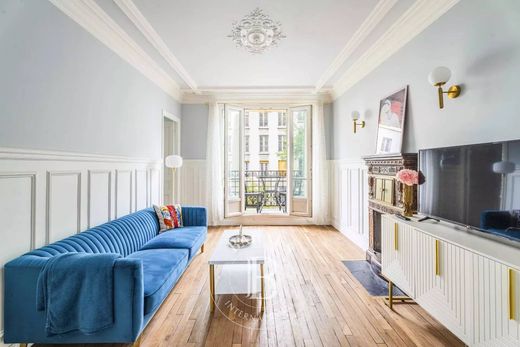 Apartment / Etagenwohnung in Buttes-Chaumont, Villette, Bas Belleville, Paris