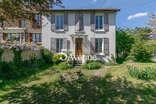 Luxury home in Saint-Maur-des-Fossés, Val-de-Marne
