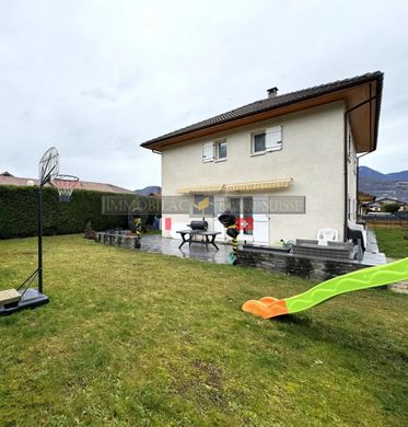 Scionzier, Haute-Savoieの高級住宅