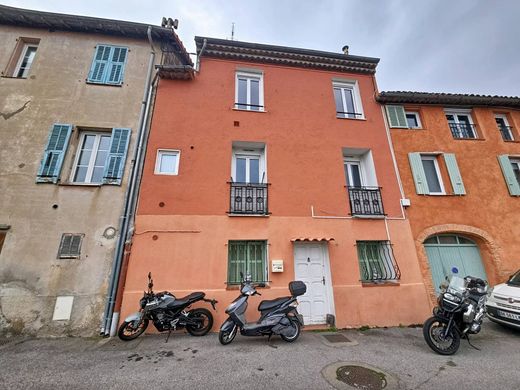 ‏בניין ב  Saint-Laurent-du-Var, Alpes-Maritimes