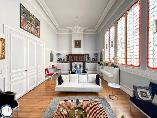 Luxury home in Monceau, Courcelles, Ternes, Paris