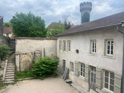 Lüks ev Neufchâteau, Vosges