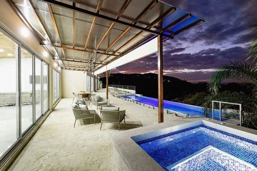 Villa en Sardinal, Carrillo