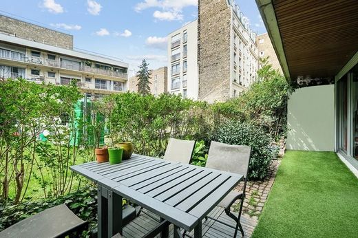 Appartement à Buttes-Chaumont, Villette, Bas Belleville, Paris