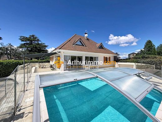 Casa di lusso a Bourgoin-Jallieu, Isère