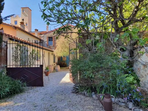 Demeure ou Maison de Campagne à Perpignan, Pyrénées-Orientales