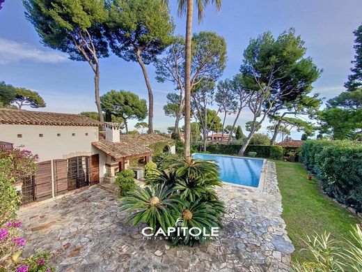 Rural or Farmhouse in Antibes, Alpes-Maritimes