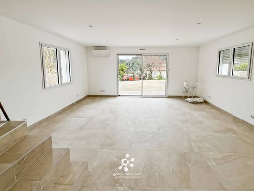 Luxury home in Tourrette-Levens, Alpes-Maritimes